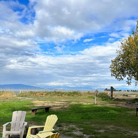 Sea Edge Motel Parksville Esterno foto