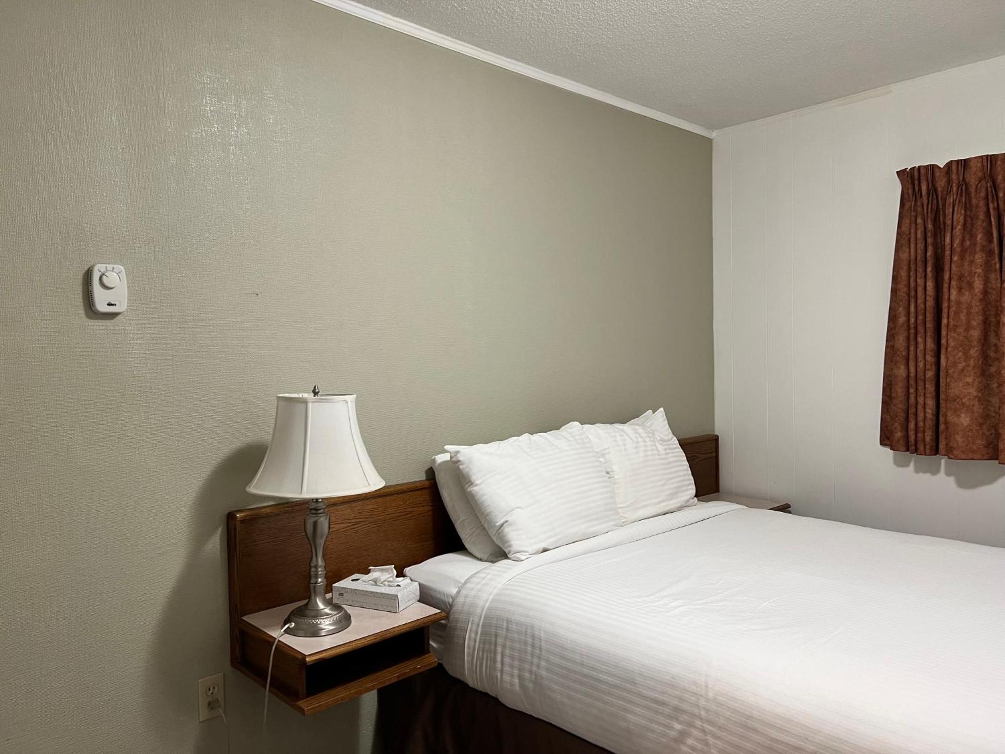 Sea Edge Motel Parksville Camera foto