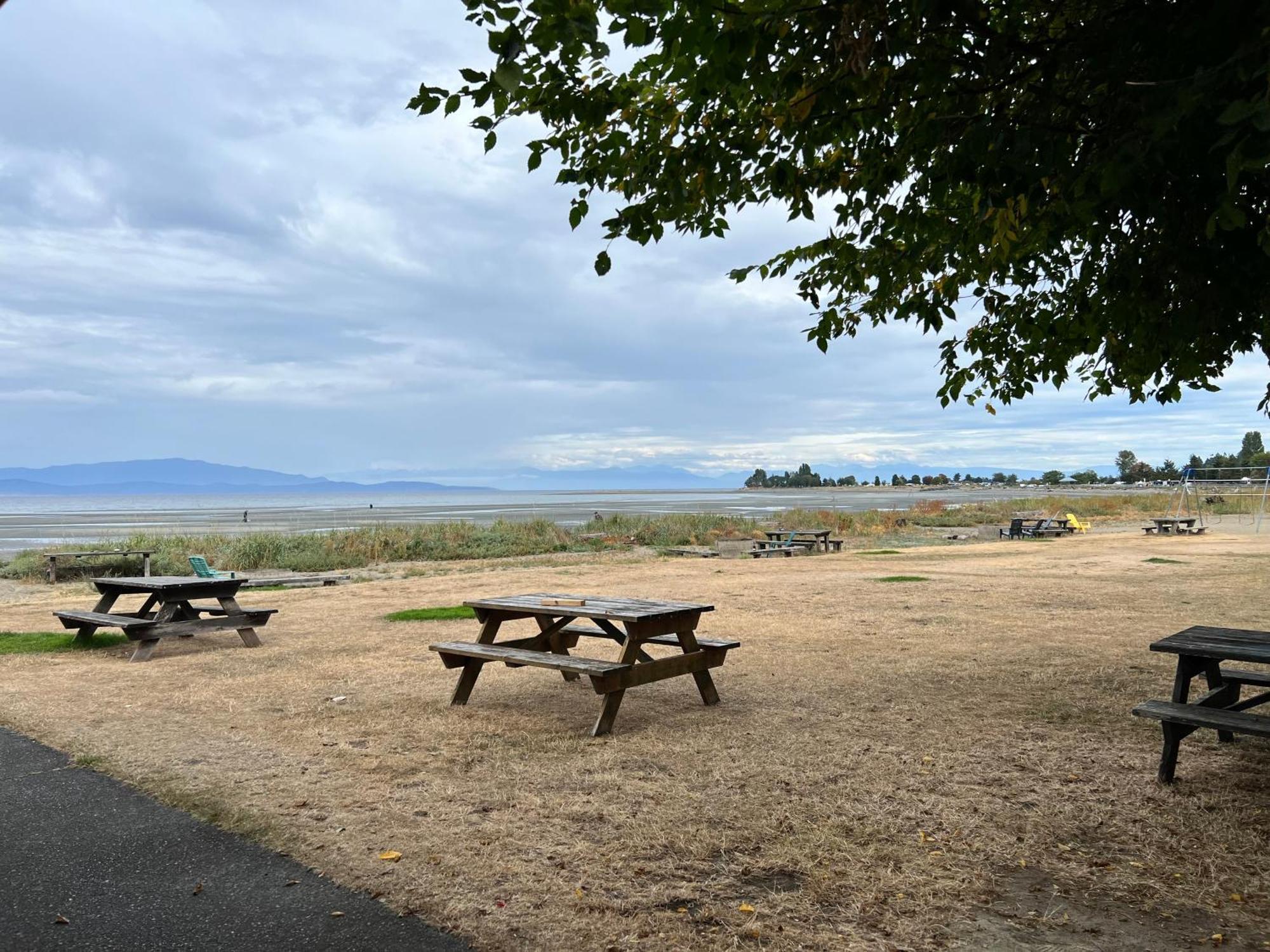 Sea Edge Motel Parksville Esterno foto